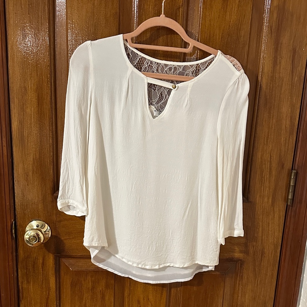 Chic Cream‎ Lace Detail Women's Blouse XSP